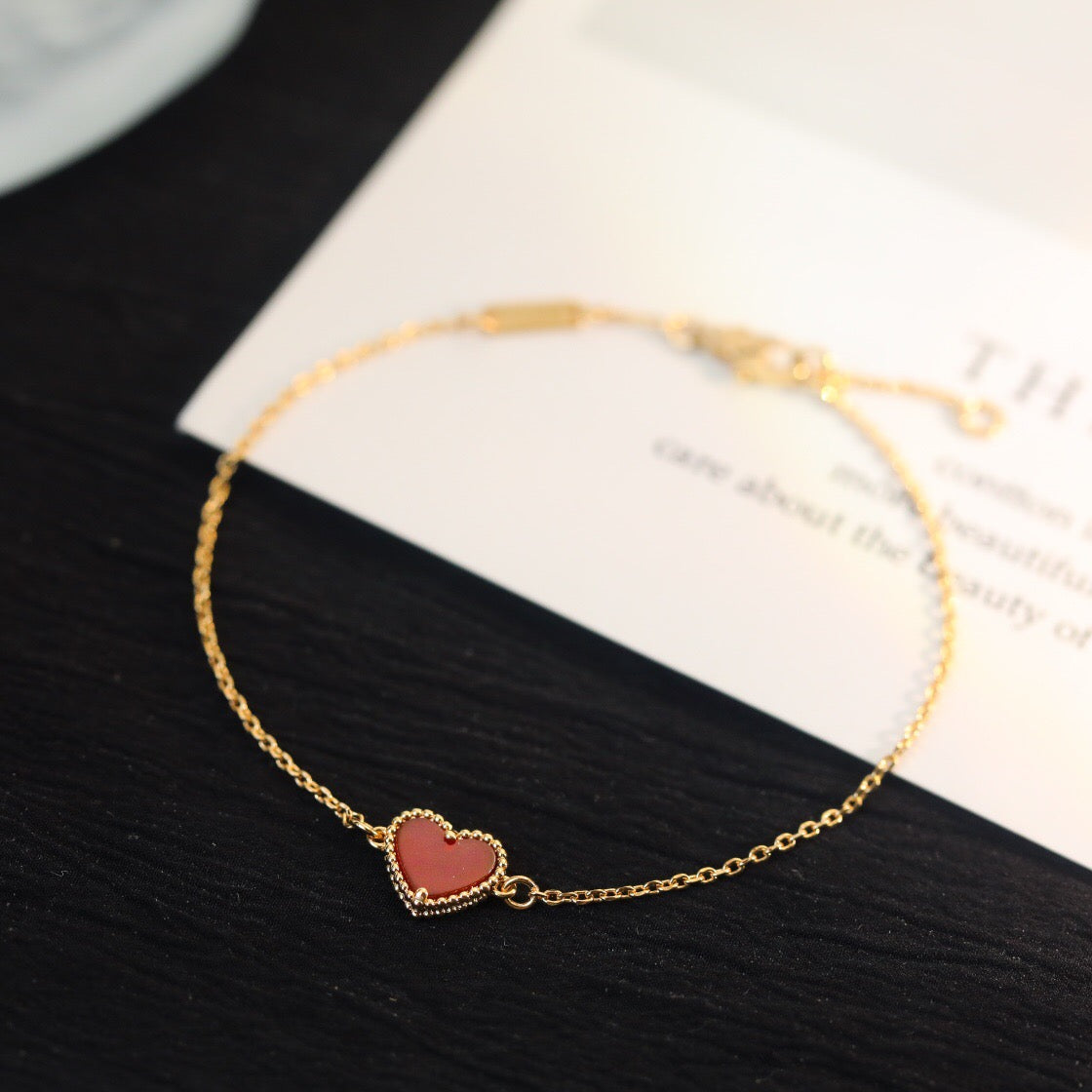 Loco HEART-SHAPED  CARNELIAN SINGLE FLOWER BRACELET