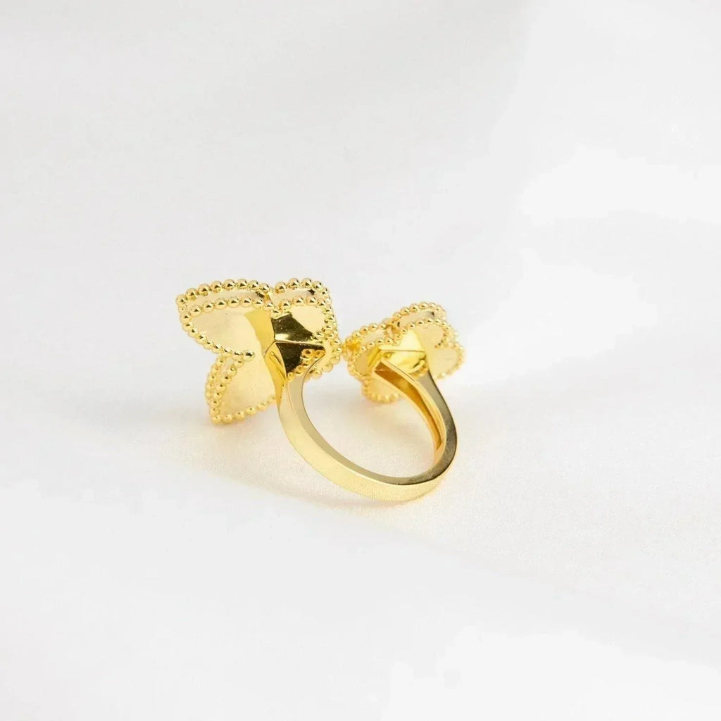 ¡®Loco¡¯LUCKY BETWEEN THE FINGER RING