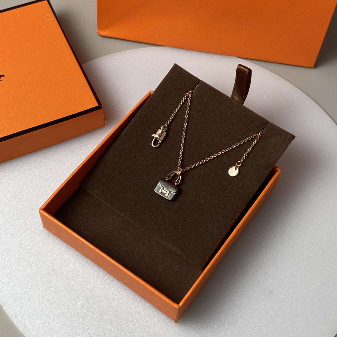¡®Loco¡¯CONSTANCE BLACK PEDANT PINK GOLD NECKLACE