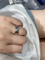¡®Loco¡¯LIENS EVIDENCE DIAOMOND RING