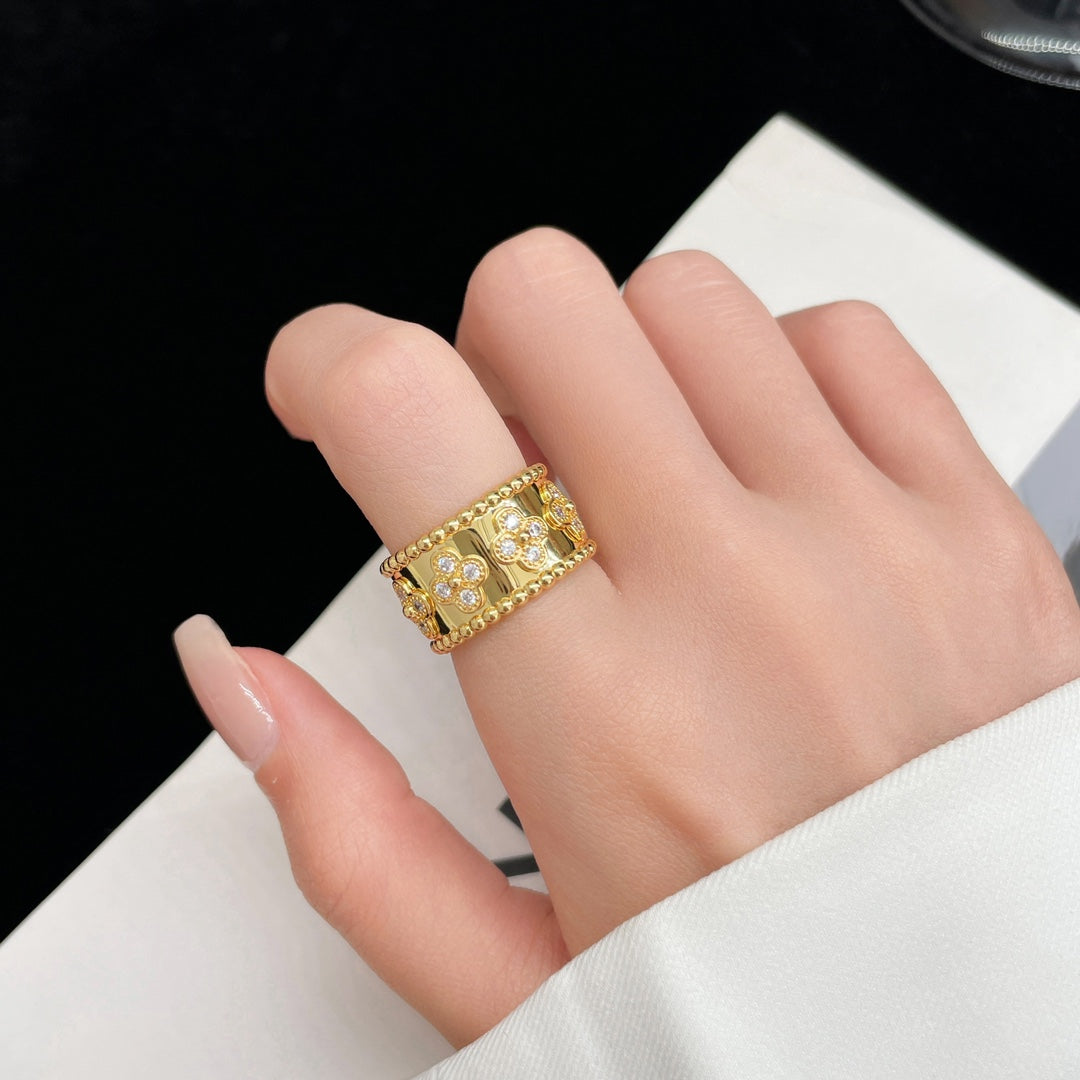 ¡®Loco¡¯PERLEE DIAMOND LARGE RING