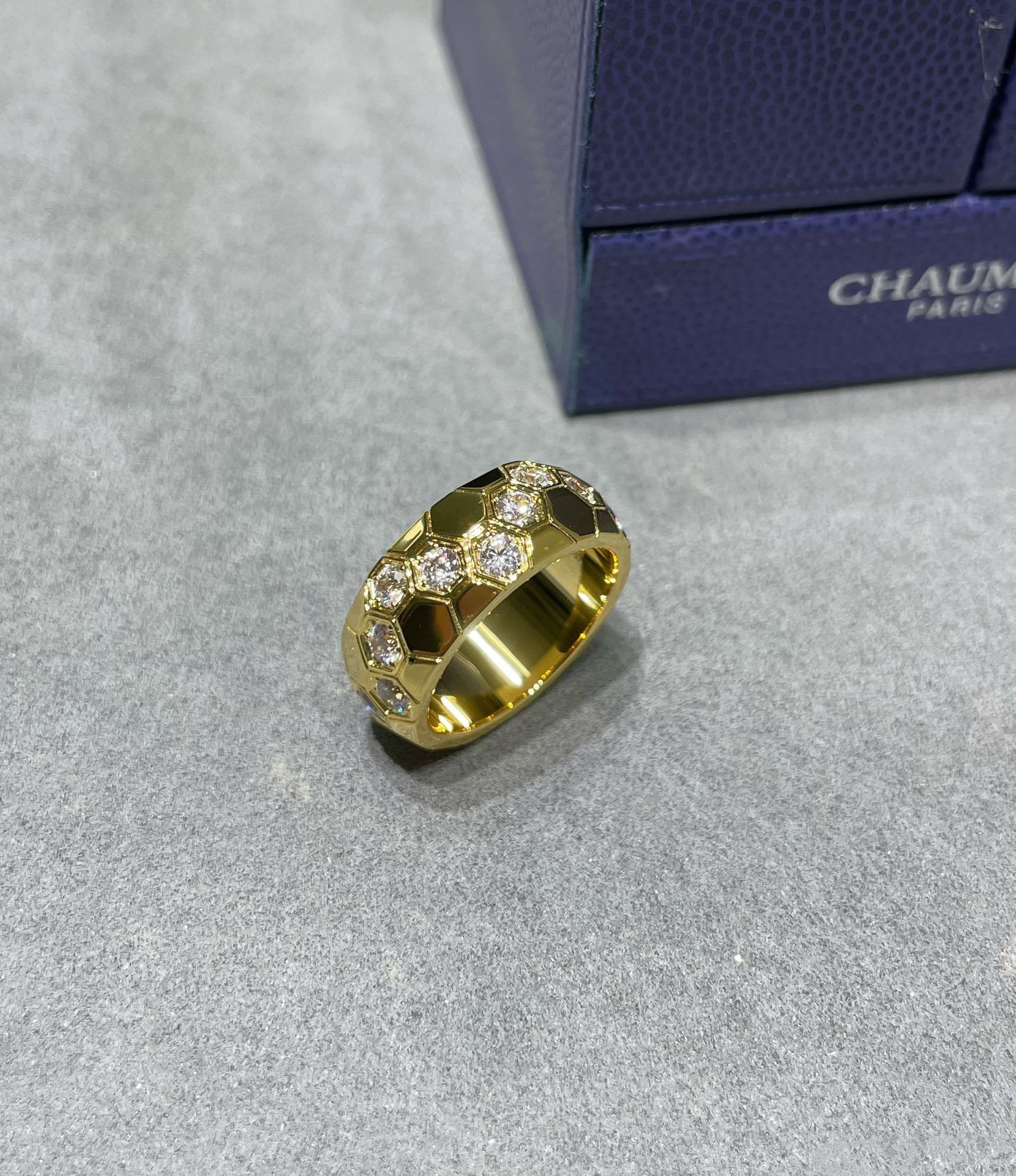 ¡®Loco¡¯BEE LOVE DIAMOND LARGE RING