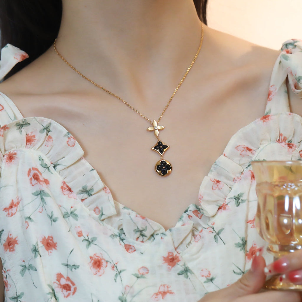 ¡®Loco¡¯STAR AND SUN ONYX PINK GOLD NECKLACE