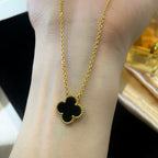 ¡®Loco¡¯CLOVER 15MM BLACK ONYX SINGLE FLOWER NECKLACE