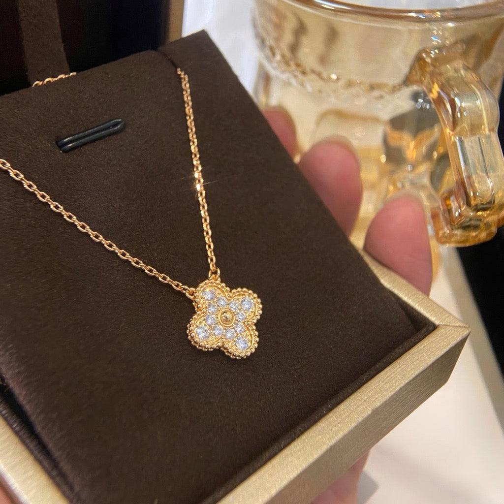 ¡®Loco¡¯CLOVER 15MM DIAMOND SINGLE FLOWER NECKLACE