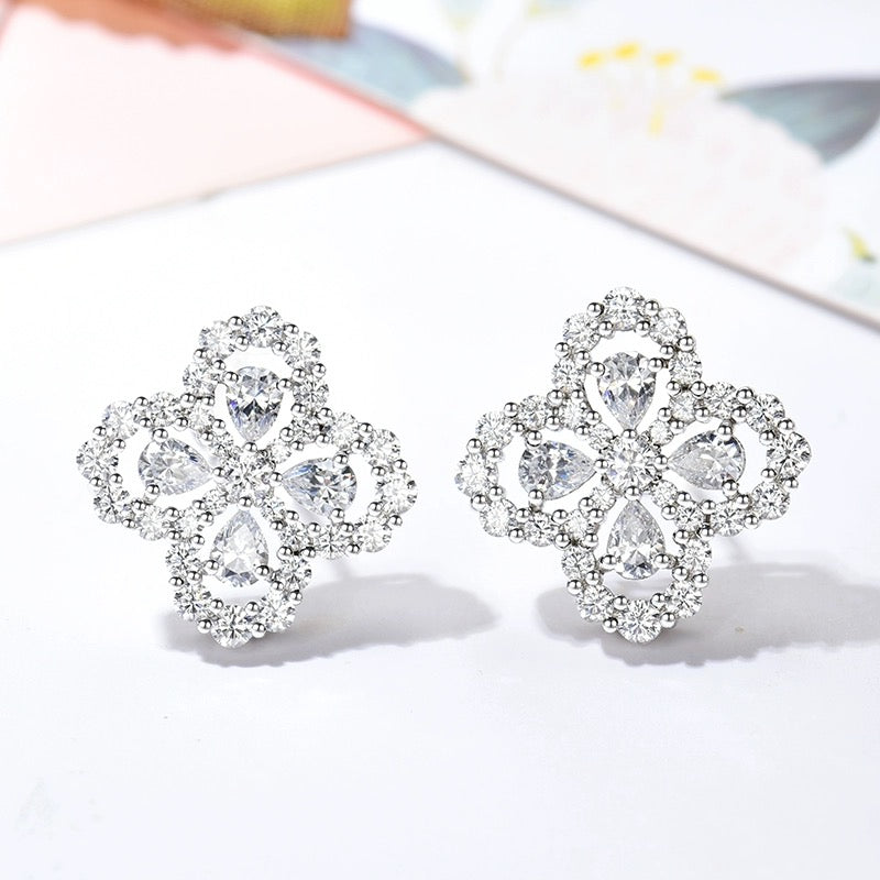 ¡®Loco¡¯LOOP EARRINGS FULL MOTIF DIAMOND 16MM