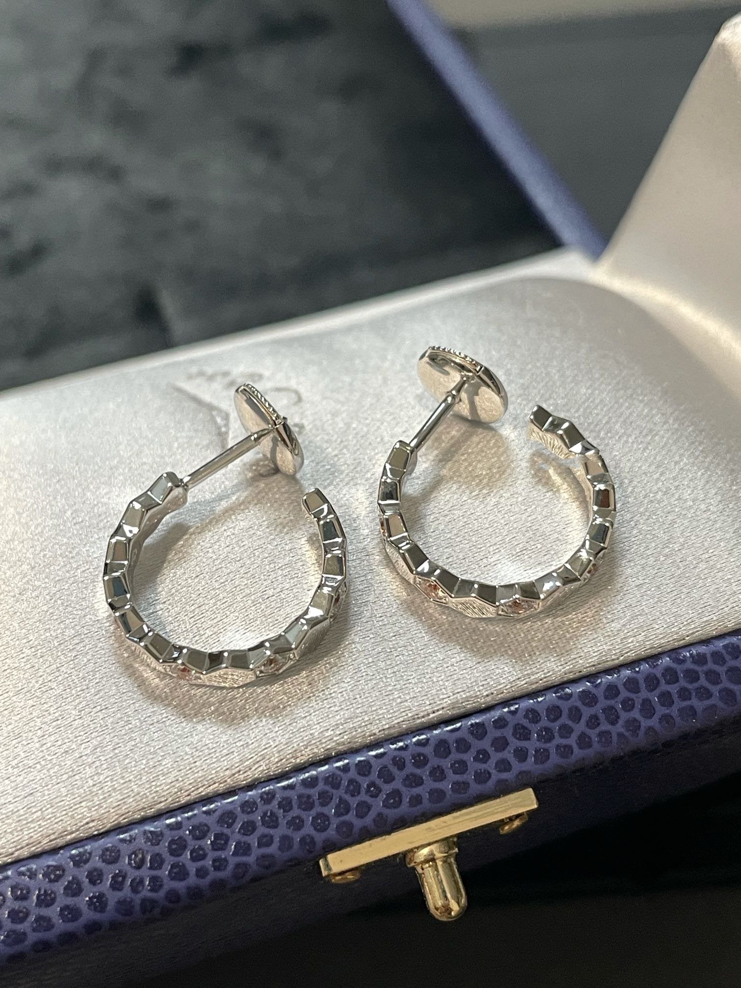 ¡®Loco¡¯BEE LOVE Earrings Silver