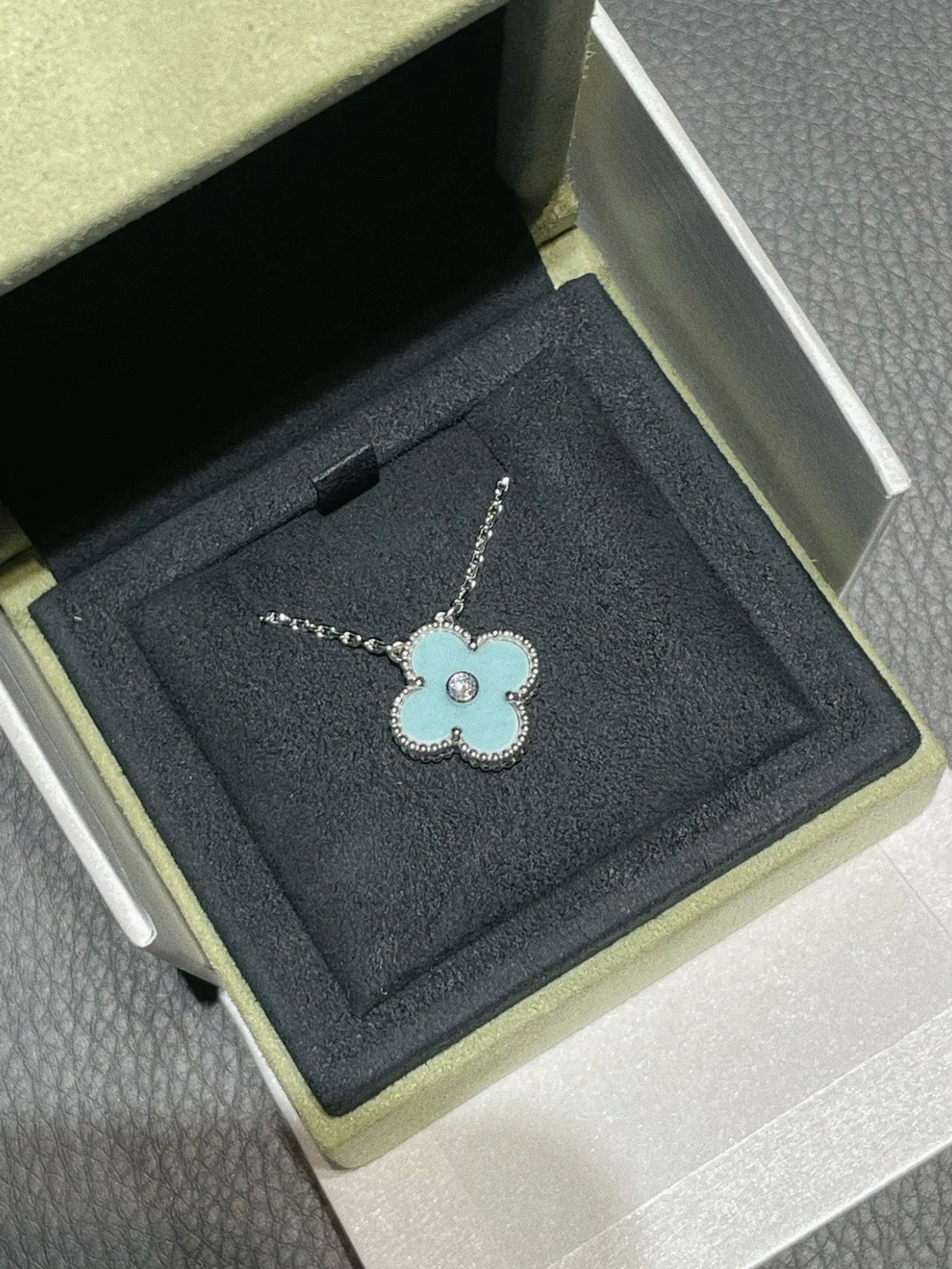 ¡®Loco¡¯CLOVER 1 DIAMOND LIGHT BLUE SILVER NECKLACE