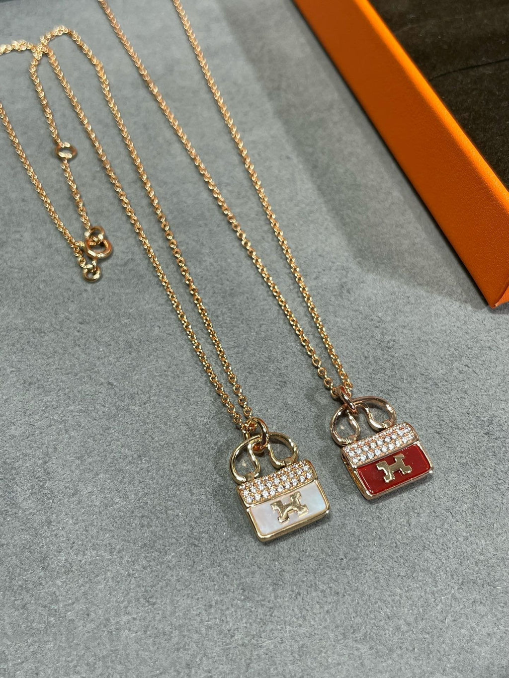 ¡®Loco¡¯H CIRCE MOISSANITE PENDANT NECKLACE GOLD