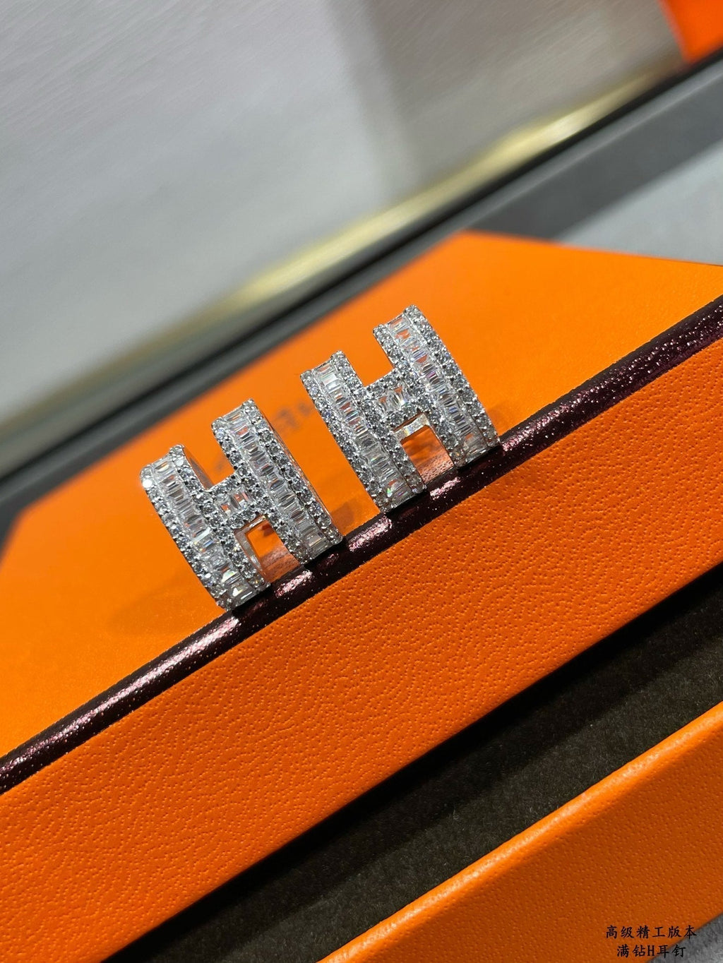 ¡®Loco¡¯H STUD EARRINGS WITH SILVER DIAMONDS