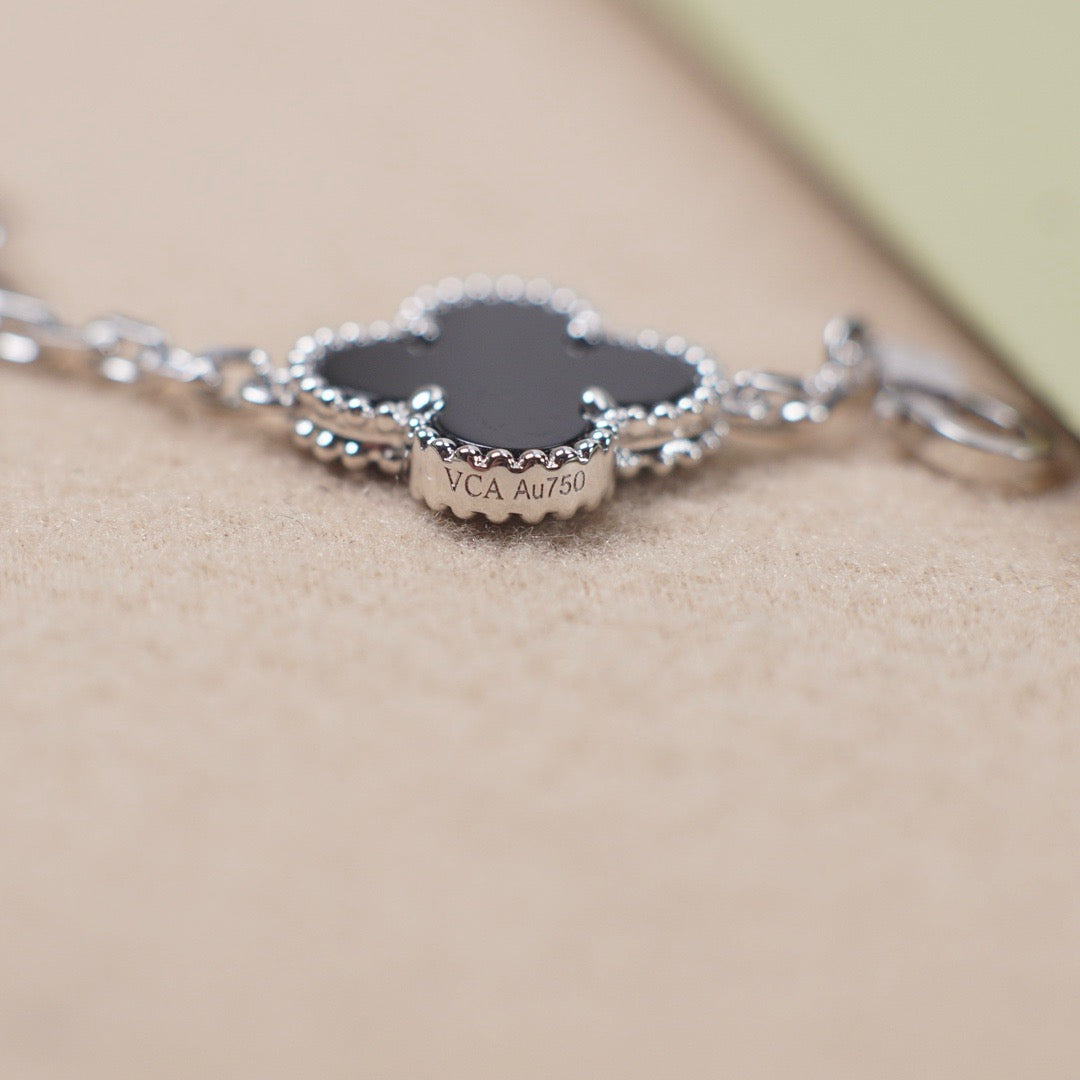 [Loco]New CLOVER 5 MOTIF ONYXS BRACELET COLLECTION