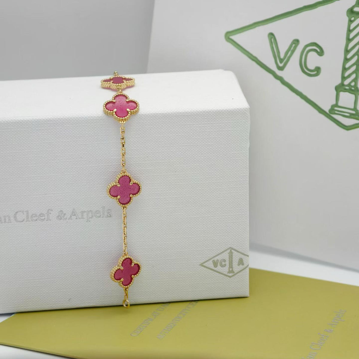 [Loco]NEW CLOVER 5 MOTIFS PINK ENAMEL BRACELET
