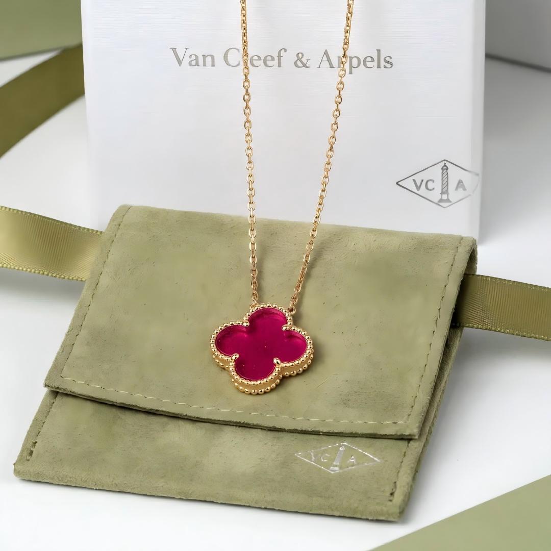 [Loco] NEW CLOVER 15MM PINK ENAMEL NECKLACE