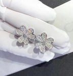¡®Loco¡¯FRIVOLE SILVER FLOWER DIAMOND EARRINGS